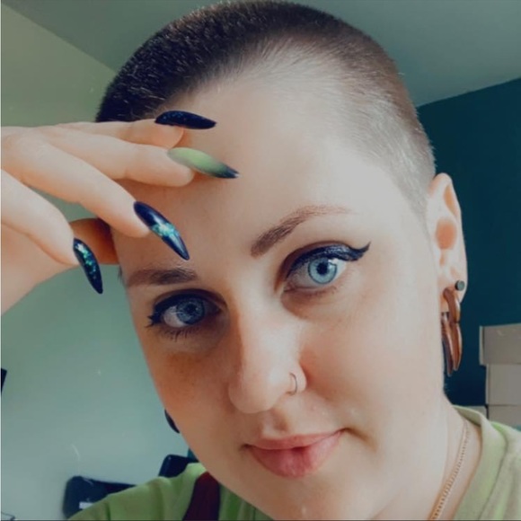 Meet your Posher, Diana - Picture 1 of 1